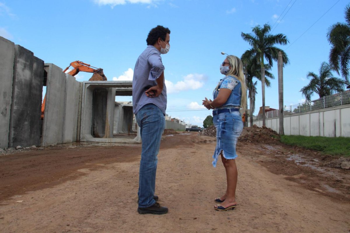 VEREADOR: Márcia Socorristas Animais acompanha inícios das obras no bairro Lagoa
