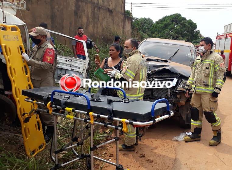 PRESO NAS FERRAGENS: Caminhonete arrasta Kombi e deixa casal em estado grave
