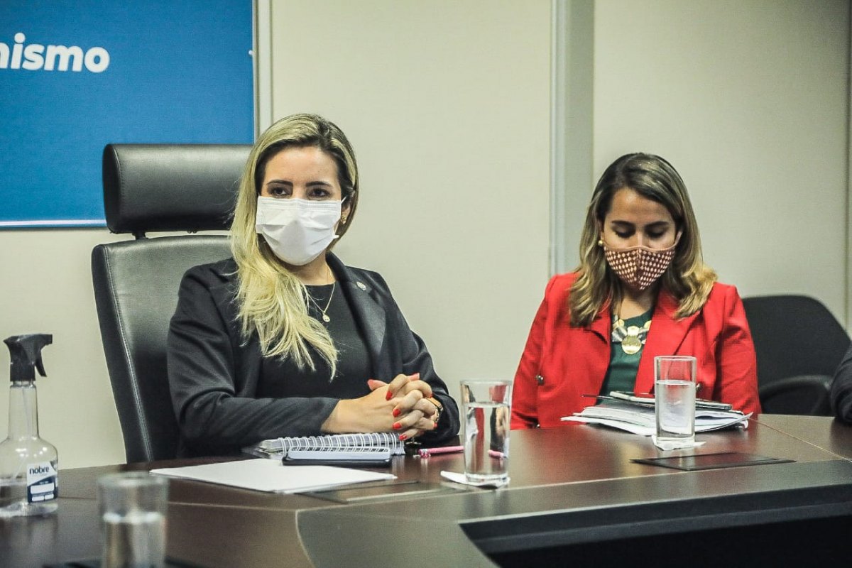 RECURSOS: Alex Redano discute investimentos nos municípios com chefe da Casa Civil