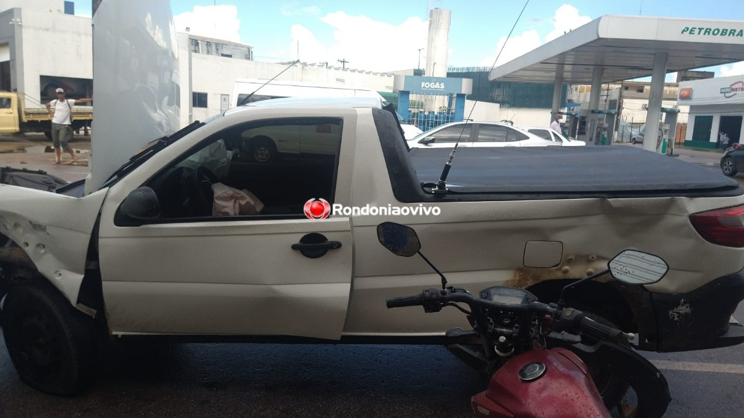 AVANÇOU: Forte colisão entre automóveis deixa dois feridos no Centro