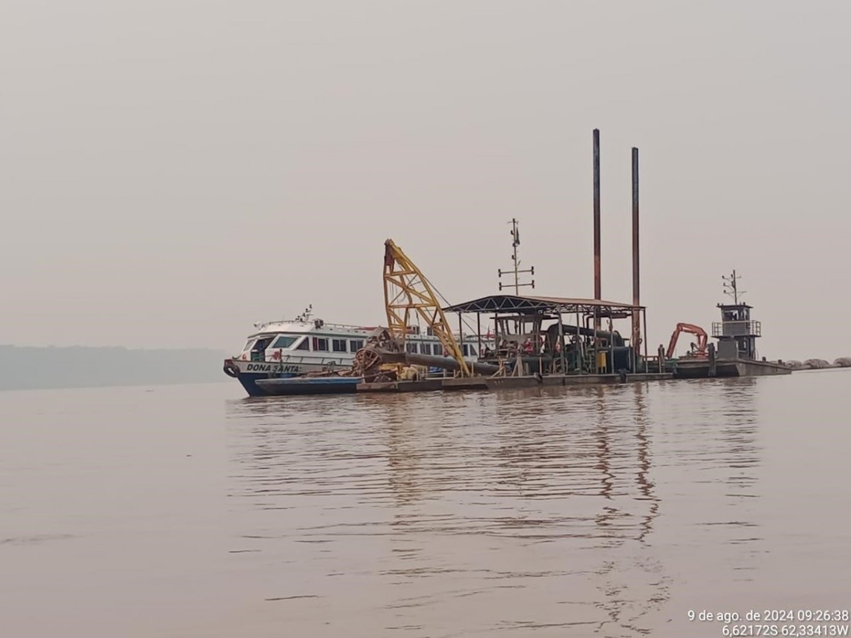 DRAGAGEM: DNIT garante navegabilidade na hidrovia do rio Madeira durante período de seca