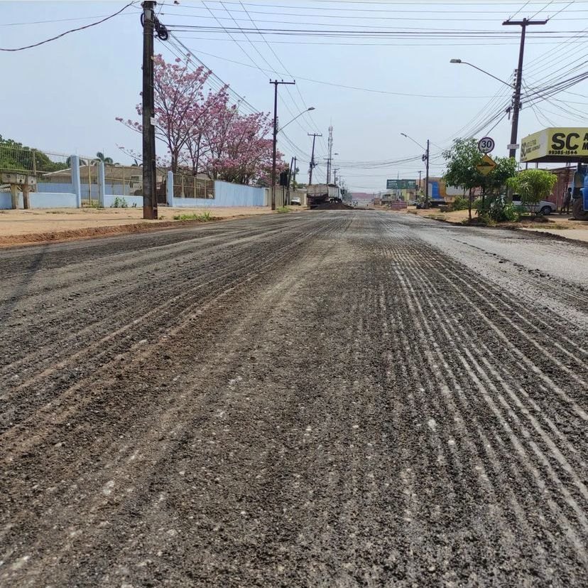 SERVIÇOS: Rua Pau Ferro é recapeada a pedido do vereador Edmilson Dourado