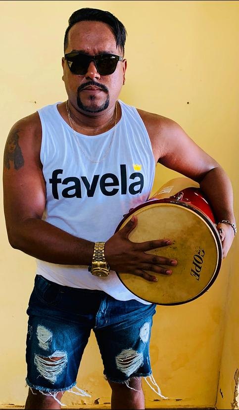 LIVE SOLIDÁRIA: Shows ao vivo com artistas da capital neste sábado (9)