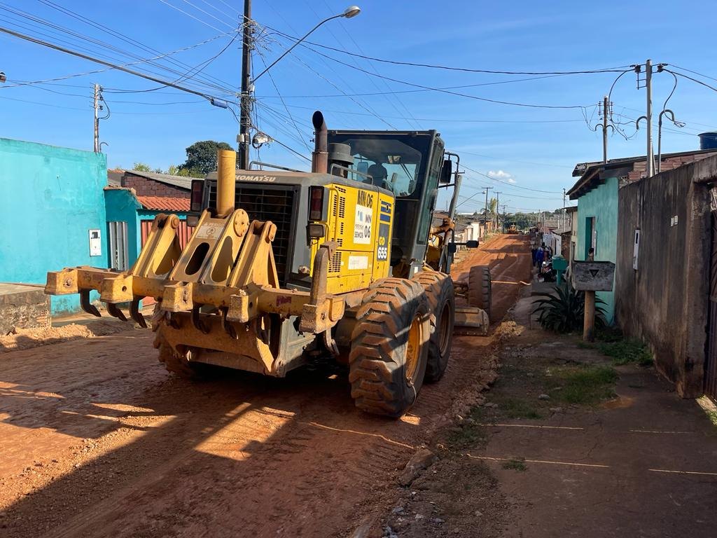 MELHORIAS: Bairro floresta recebe asfaltamento após solicitação de Edimilson Dourado
