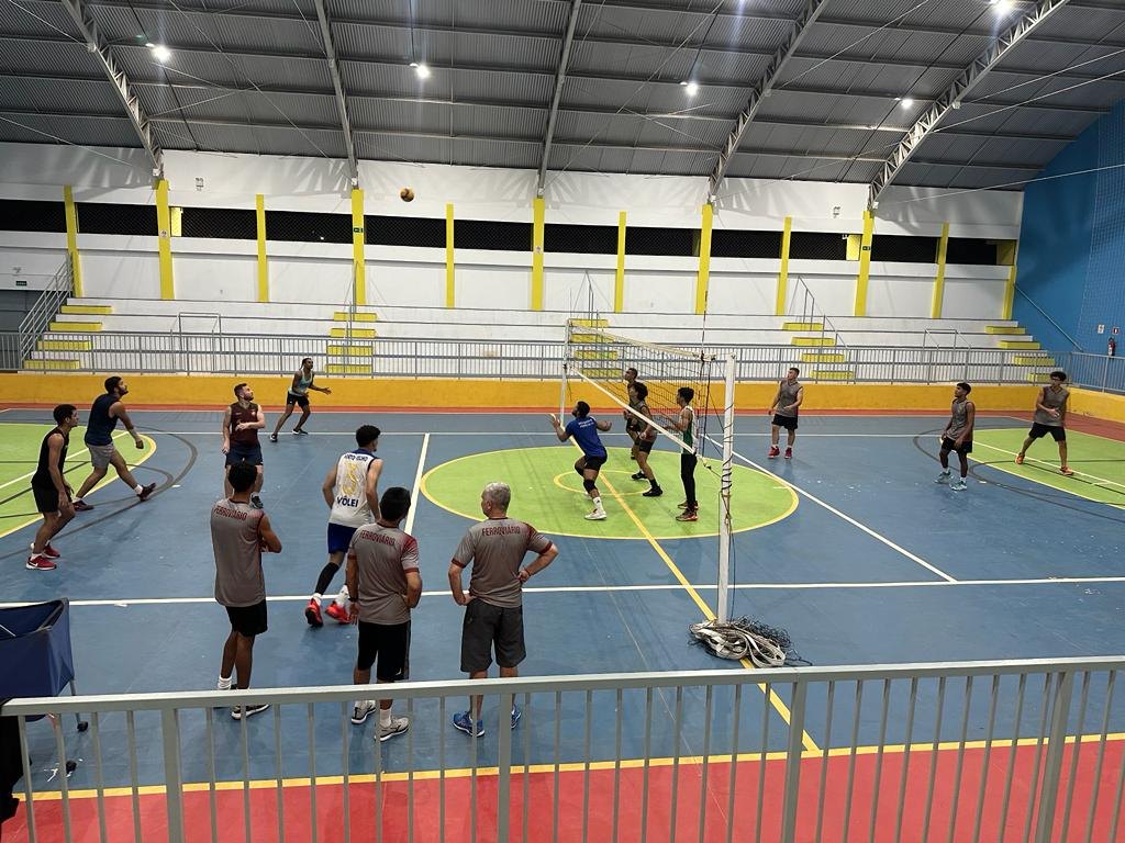 JOGOS INTERMUNICIPAIS DE RO: Times de voleibol da capital realizam últimos ajustes para disputa da competição