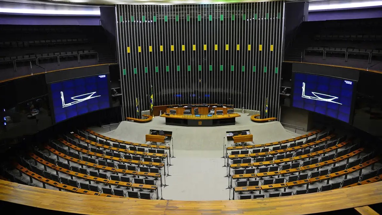 ALTO CUSTO: Brasil é o país que mais gasta com políticos no mundo