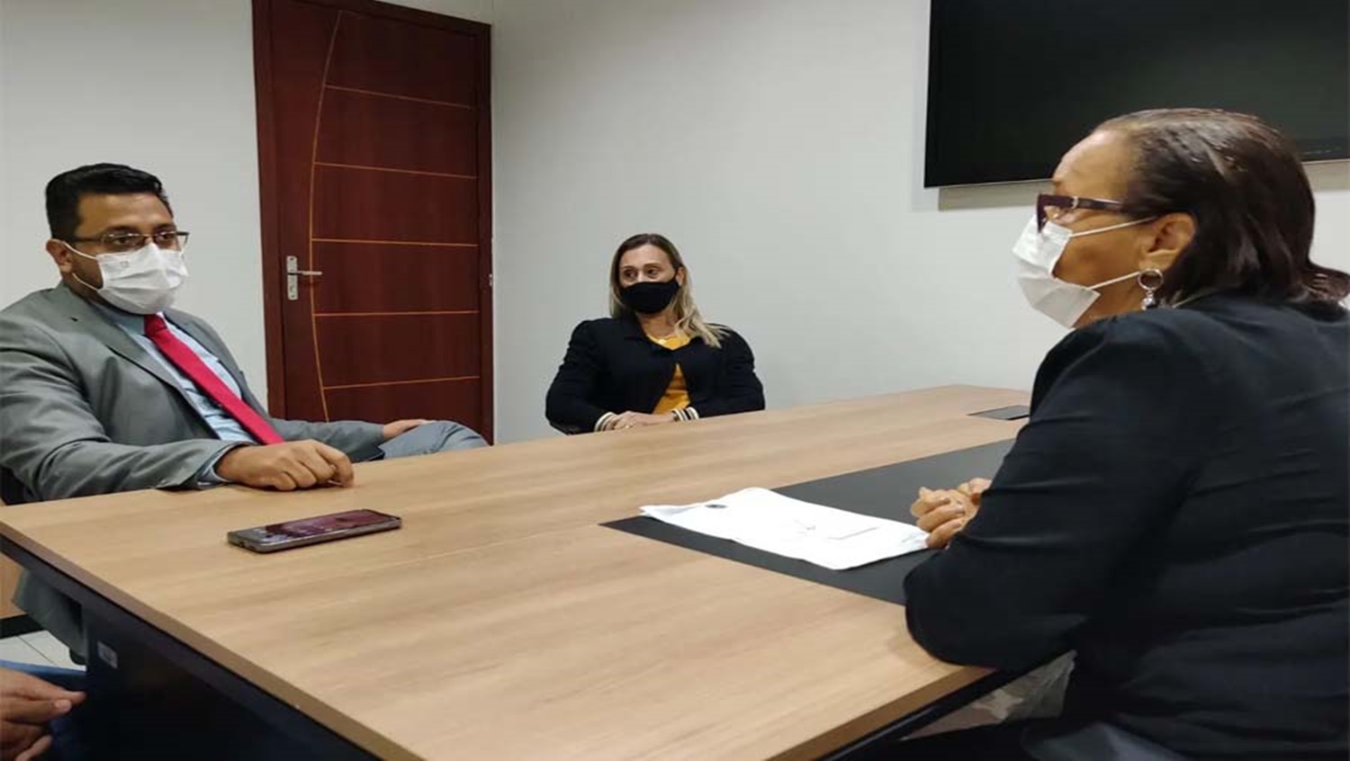 RURAL: Vereador Gilber Mercês participa de reunião sobre transporte escolar