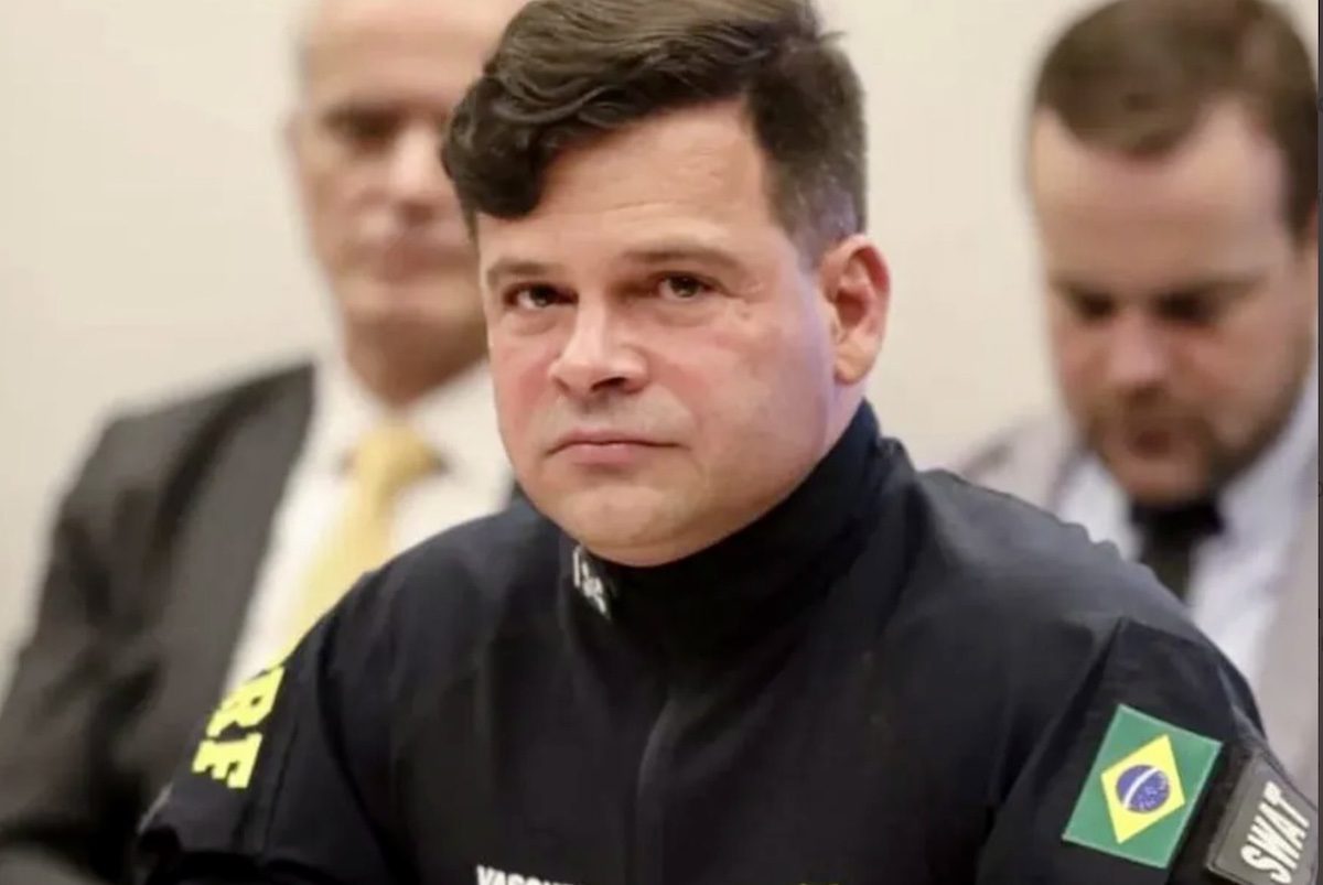 PROTEÇÃO: Bolsonaro decretou sigilo de 100 anos na ficha criminal do diretor da PRF