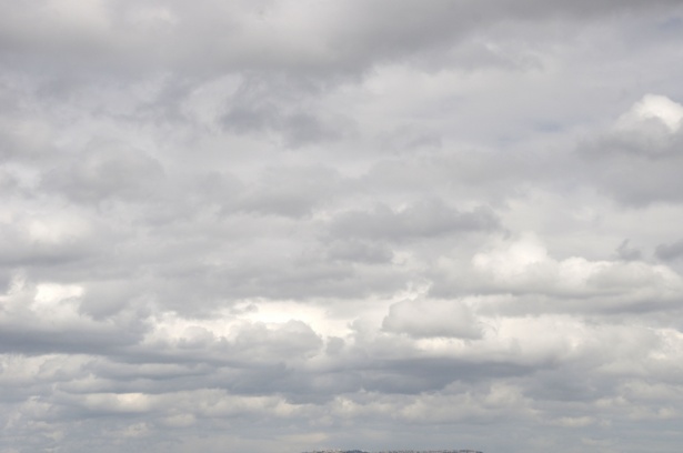 FRIACA: Segunda-feira começa com leve friagem em RO e tempo seco continua predominando