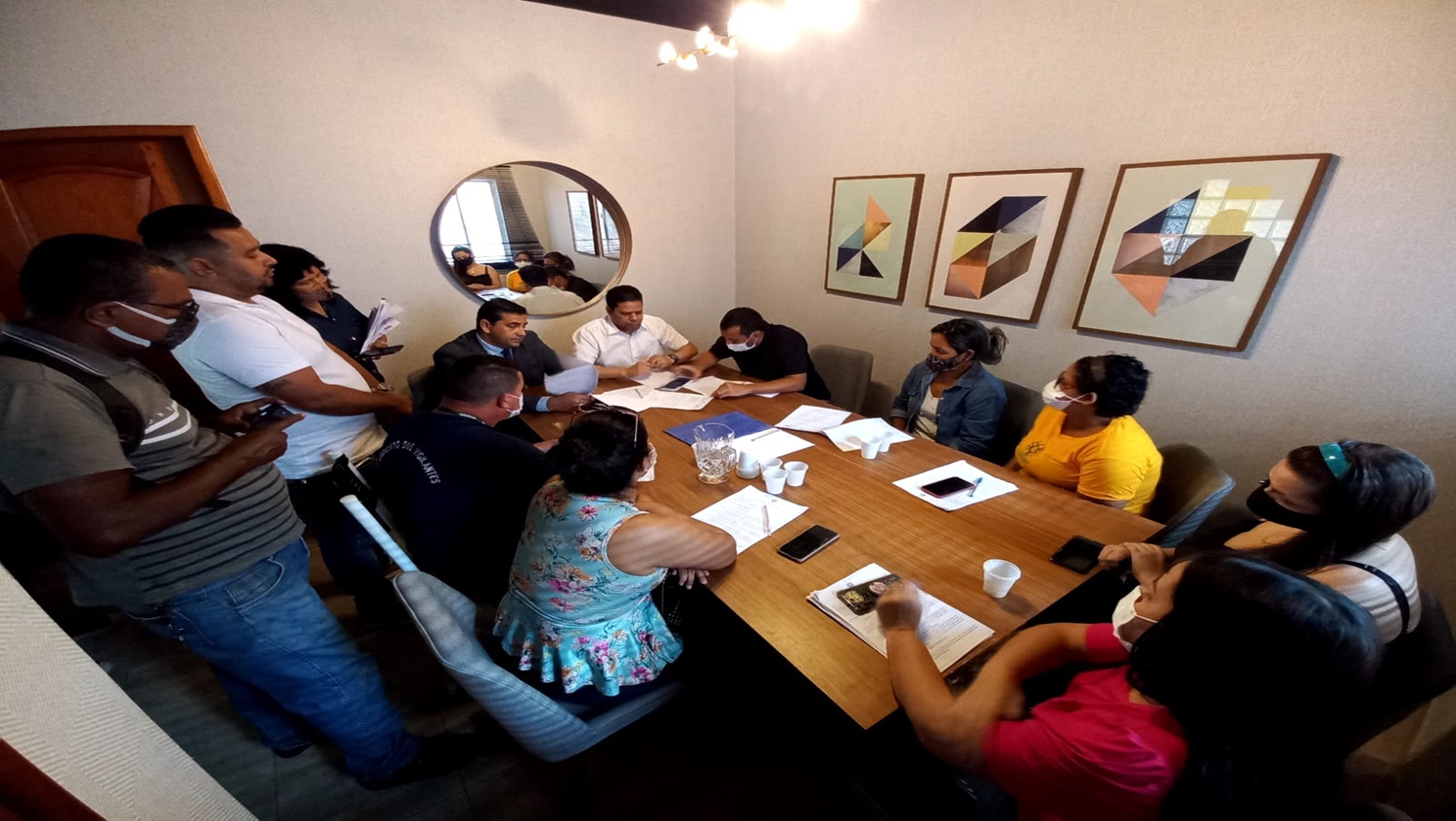 LUTA: Moradores do condomínio Porto Madeiro II pedem apoio do deputado Jair Montes