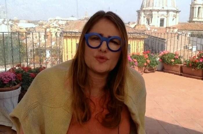 JORNALISTA DA GLOBO: Ilze Scamparini explica motivo para surgir ao vivo sempre no mesmo lugar