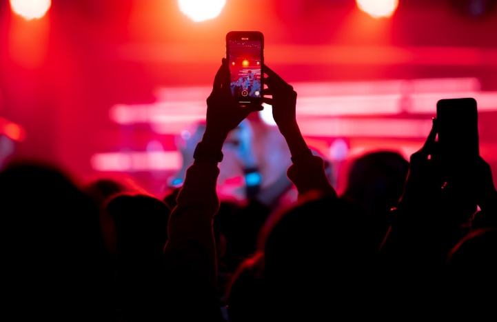 MEGA VALORES: Projeto de lei propõe teto para cachês de shows financiados com dinheiro público