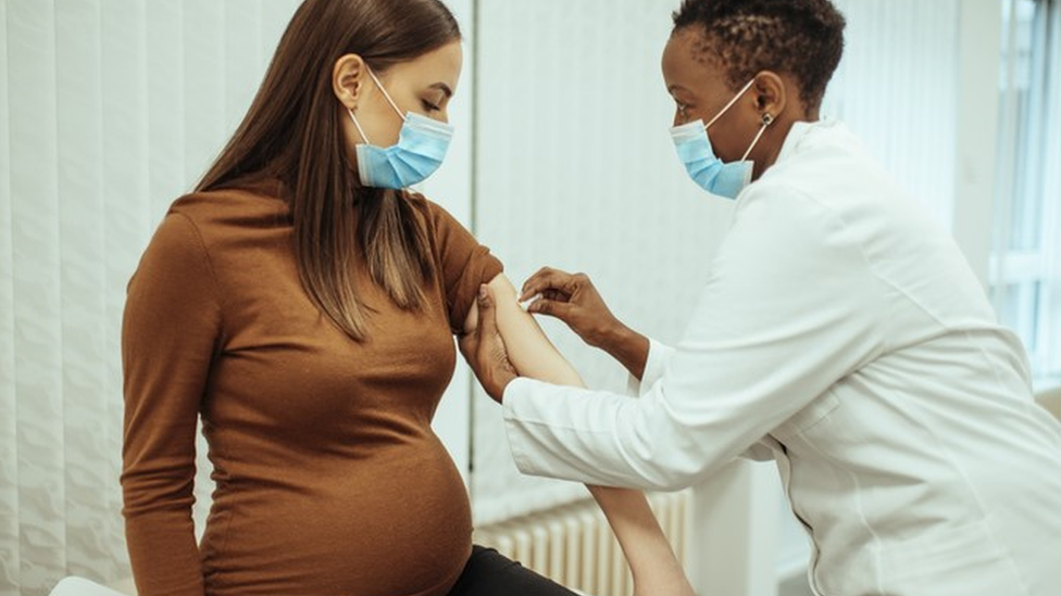 GESTANTES: Vacina contra a covid para mulheres grávidas é de suma importância
