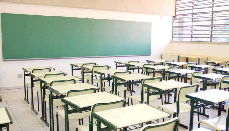 SEM ESTUDAR: Pais denunciam que não conseguem matricular filhos em escolas da zona Leste 