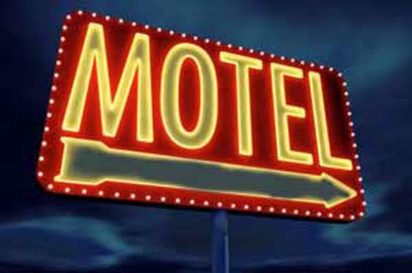 PM ACIONADA: Adolescente pede carona de homem e é levada para motel