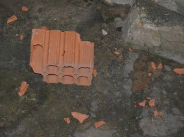 PAROU NA UPA: Filha é lesionada a tijolada ao ser flagrada agredindo a mãe