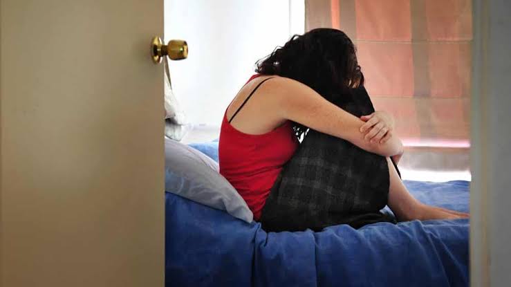 NA CAMA: PM prende homem acusado de estuprar cunhada e menino de três anos 