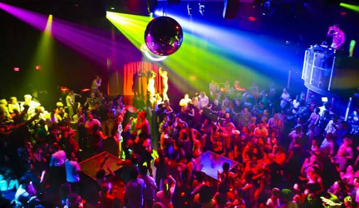 NO CENTRO: Dono de casa noturna é acusado de agredir cliente após discussão 