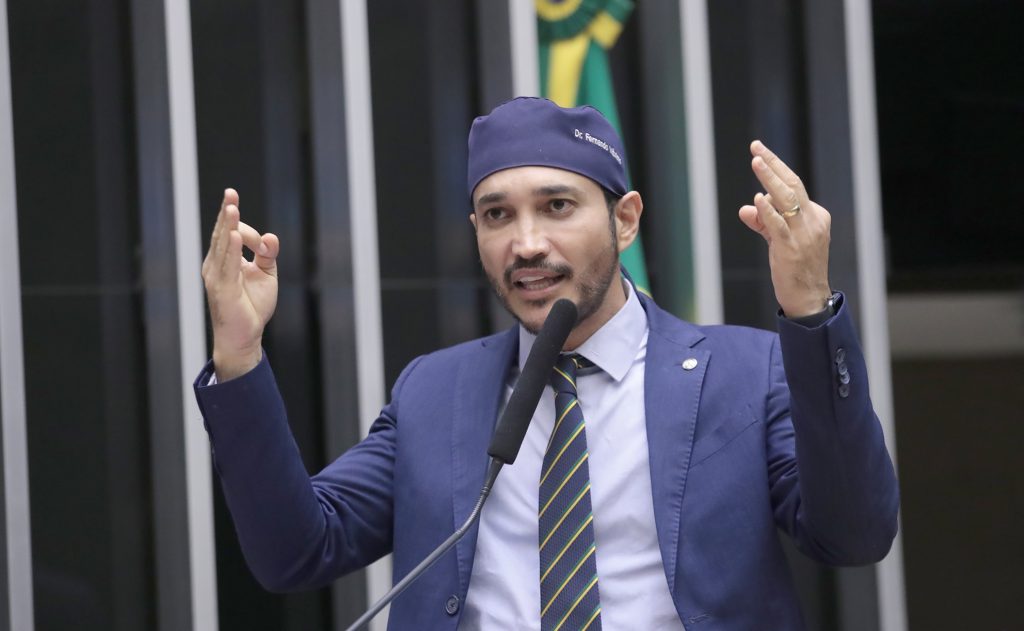 DR. FERNANDO MÁXIMO: Deputado viabiliza unidade hospitalar em Corumbiara e reforça compromisso com a saúde