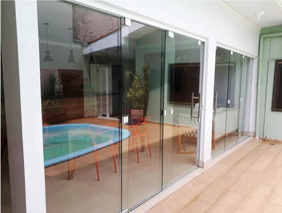 Venha conferir a promoção imperdível de janelas na Vidraçaria Imperial 