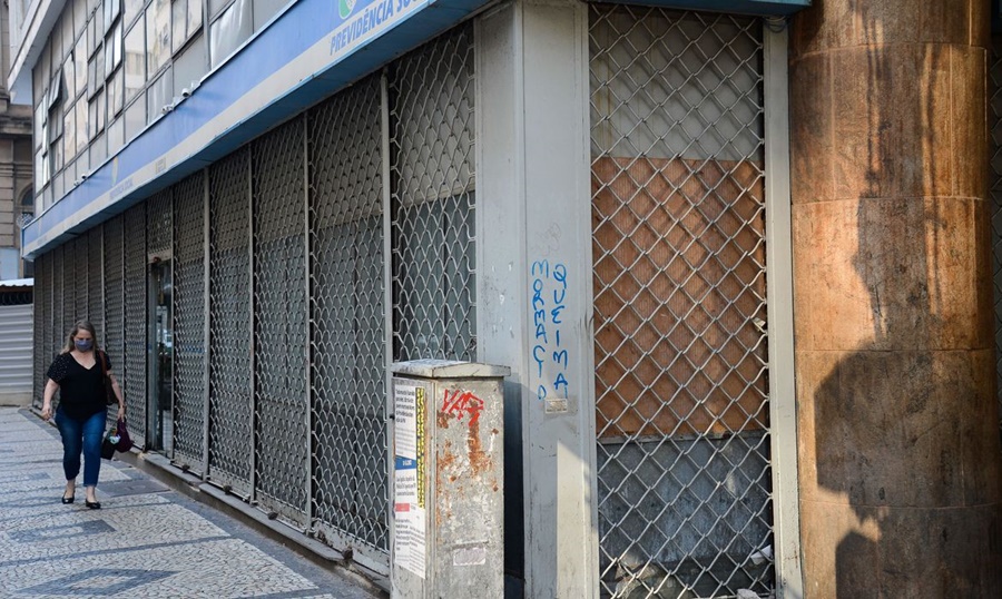 SEM EXPEDIENTE: Agências do INSS estarão fechadas nesta sexta de jogo do Brasil