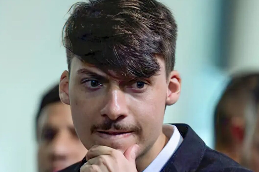 JUSTIÇA: Banco solicita apreensão de bens de Renan Bolsonaro por dívida de R$ 360 mil