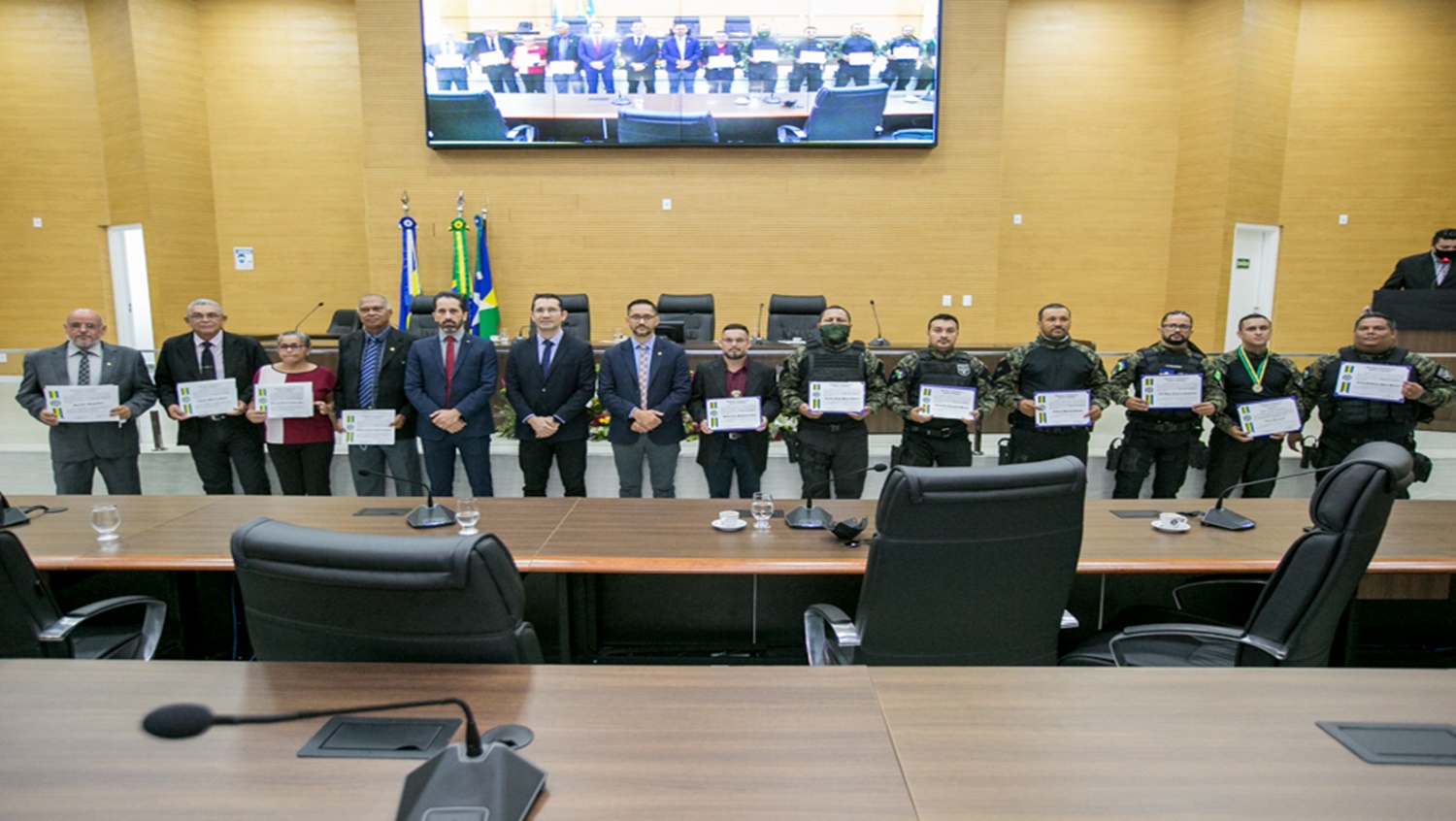 SOLENIDADE: Anderson Pereira entrega Medalhas de Mérito à policiais penais e legislativos de Rondônia 