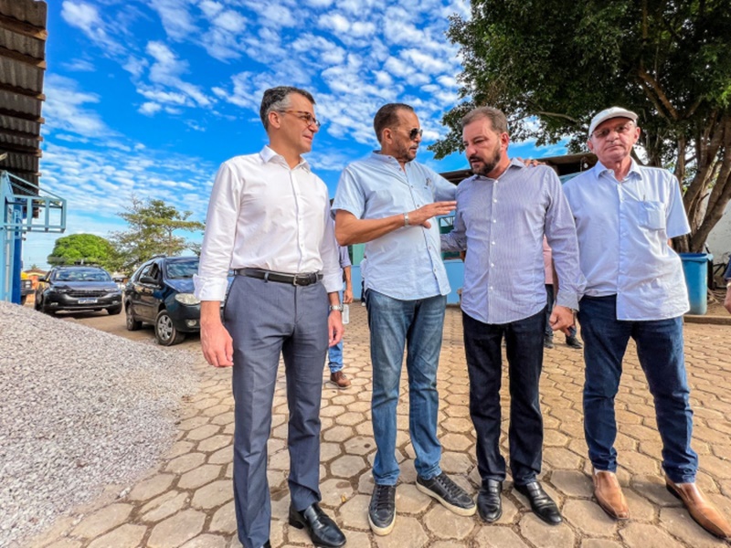 MÃE ESPERANÇA: Macário Barros participa da assinatura de ordem de serviço