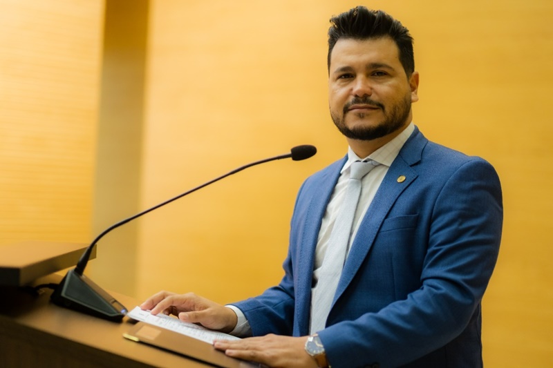 DEPUTADO: Marcelo Cruz vota SIM, ao reajuste dos servidores do DER 