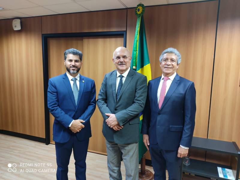 OPORTUNIDADE: Marcos Rogério anuncia mais 48 vagas para o curso de medicina em Vilhena