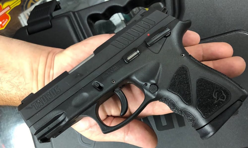 ARROMBAMENTO: Major da PM tem casa invadida e criminosos fogem levando pistola calibre .40