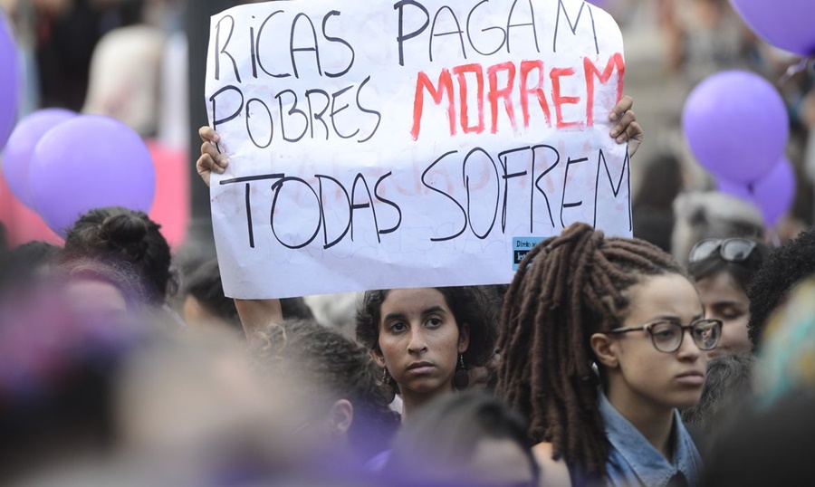 BRASIL: Estudo mostra que uma em cada sete mulheres, aos 40 anos, já passou por aborto