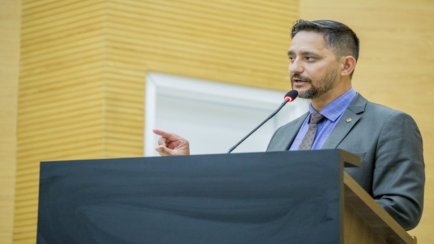 ANDERSON PEREIRA: Deputado encaminha solicitação de isenção de IPVA aos motoristas de aplicativos