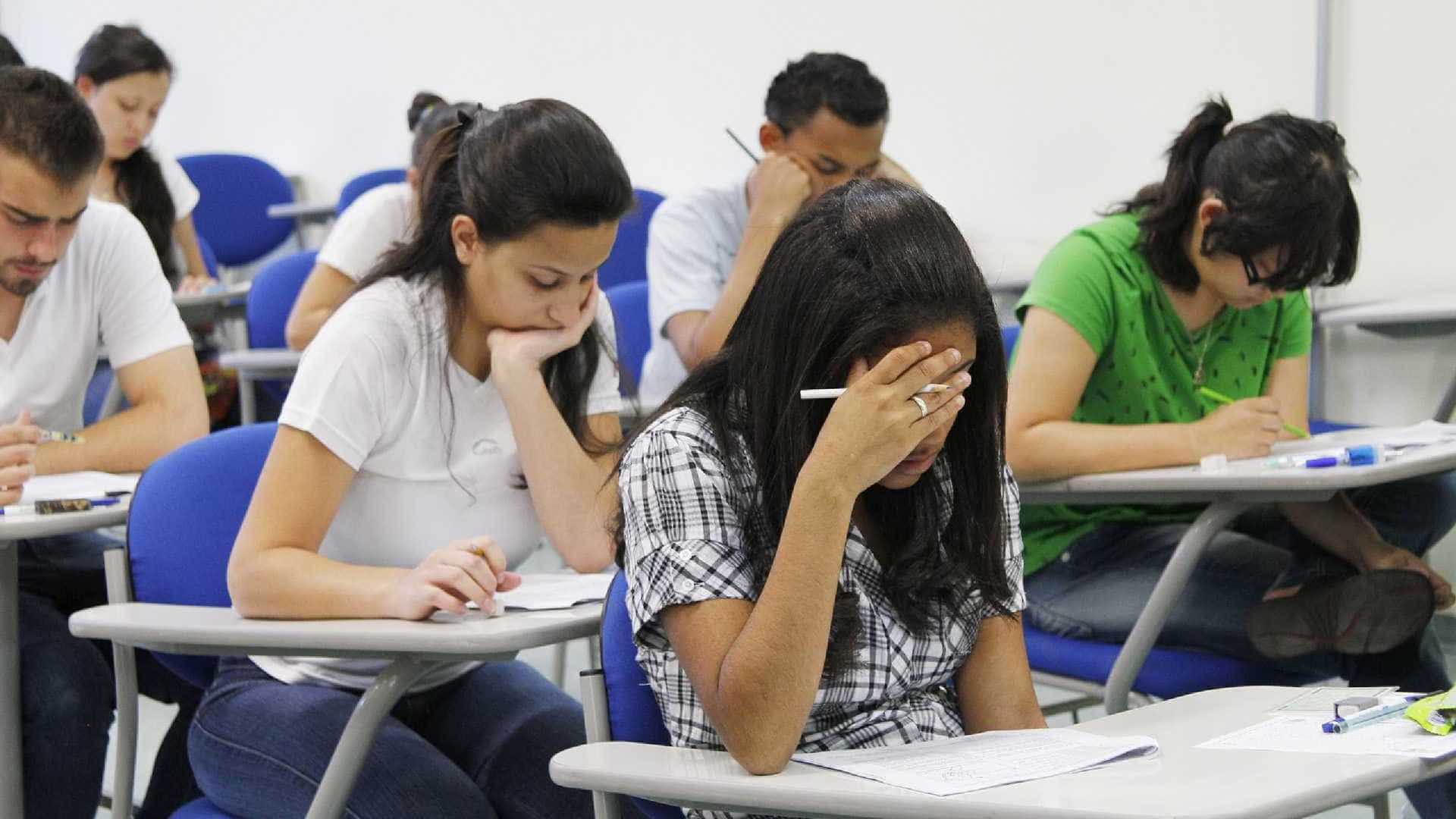 EDUCAÇÃO: Saiba como é feito o pagamento do Fies com taxa de juros zero