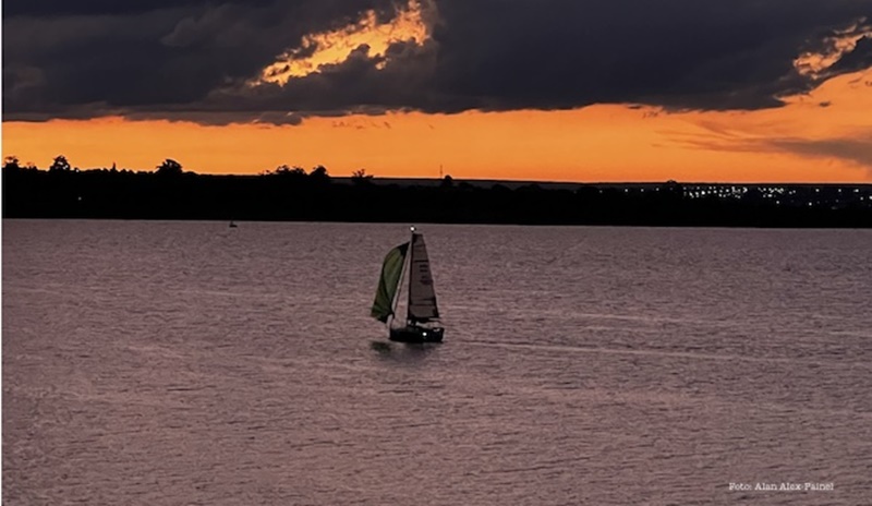 ITALIANO?: Veleiro é achado à deriva na costa brasileira com corpo em decomposição