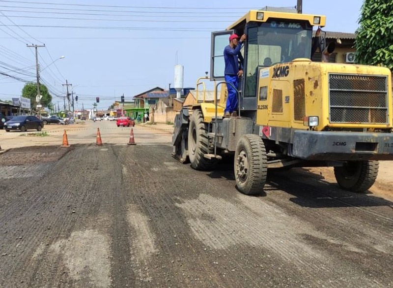 SERVIÇOS: Rua Pau Ferro é recapeada a pedido do vereador Edmilson Dourado