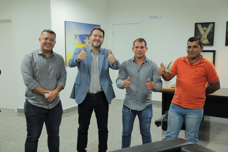 RECURSOS: Alex Redano anuncia investimentos que somam R$ 1,6 milhão para Nova Mamoré