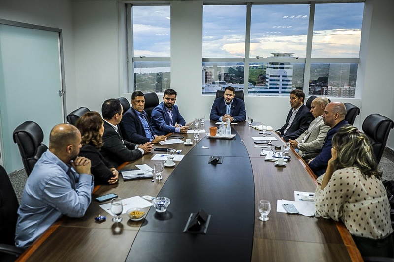 ECONOMIA: Alex Redano se reúne com empresários que pretendem investir em Rondônia