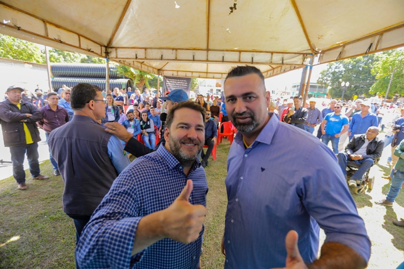 PROJETO: Alex Redano participa do lançamento do Tchau Poeira em Costa Marques 