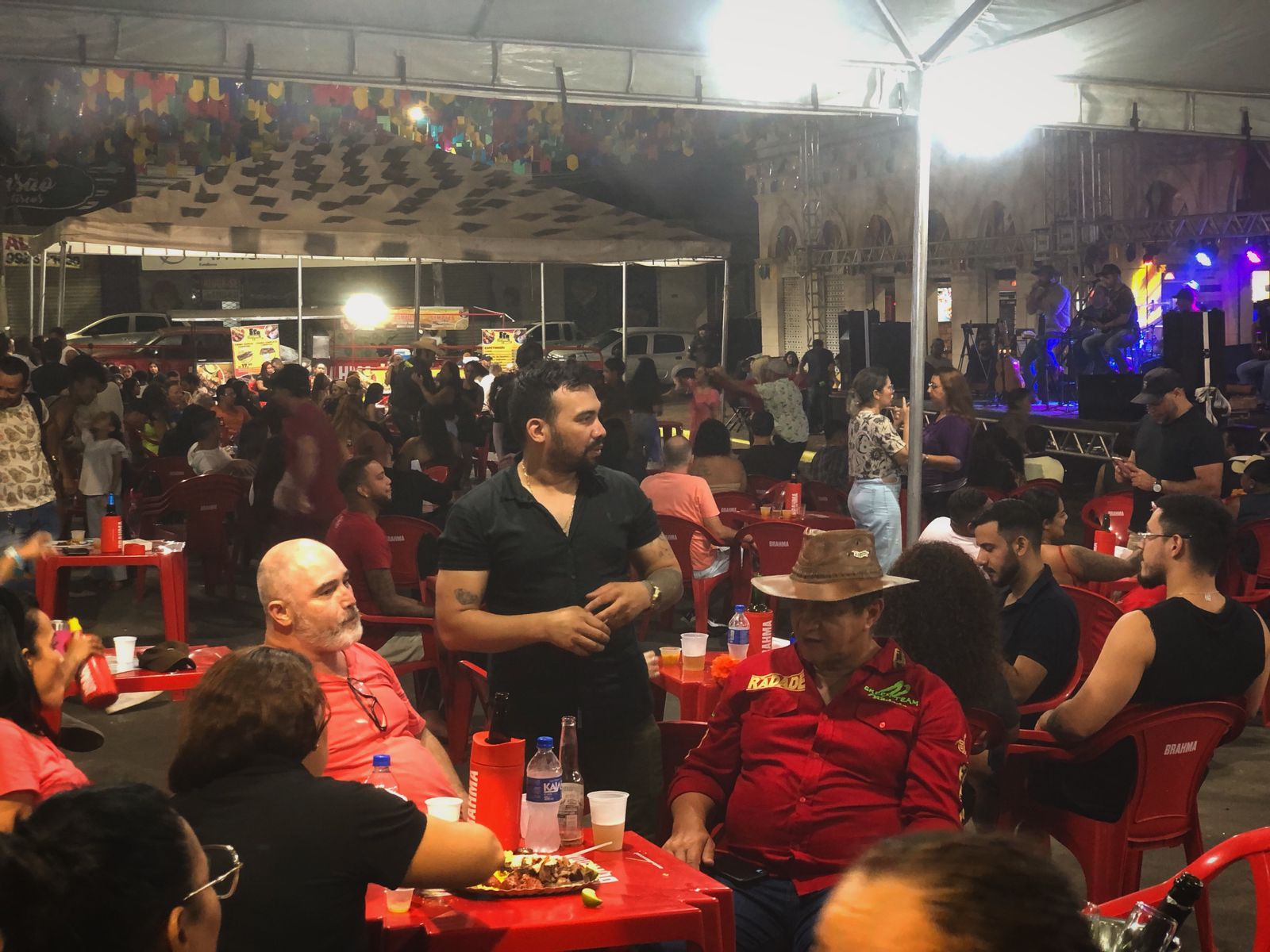 MERCADO CULTURAL: Nesta segunda tem show do grupo Mistura Sertaneja e Jonas e Jaíro