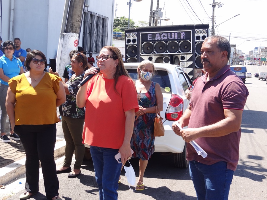 ELLIS REGINA: Vereadora participa de mobilizações e crava 'Servidor unido, sempre será ouvido'