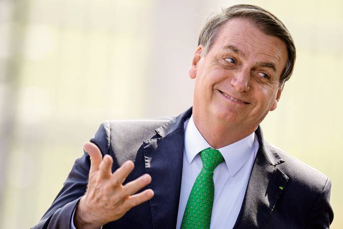 POLÍTICA: Bolsonaro sinaliza sanção ao fundão para evitar crime de responsabilidade