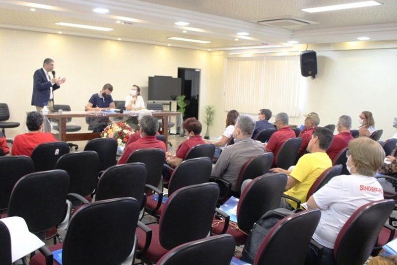 SINDSEF: Sistema Diretivo é atualizado sobre Isonomia dos professores e outras demandas