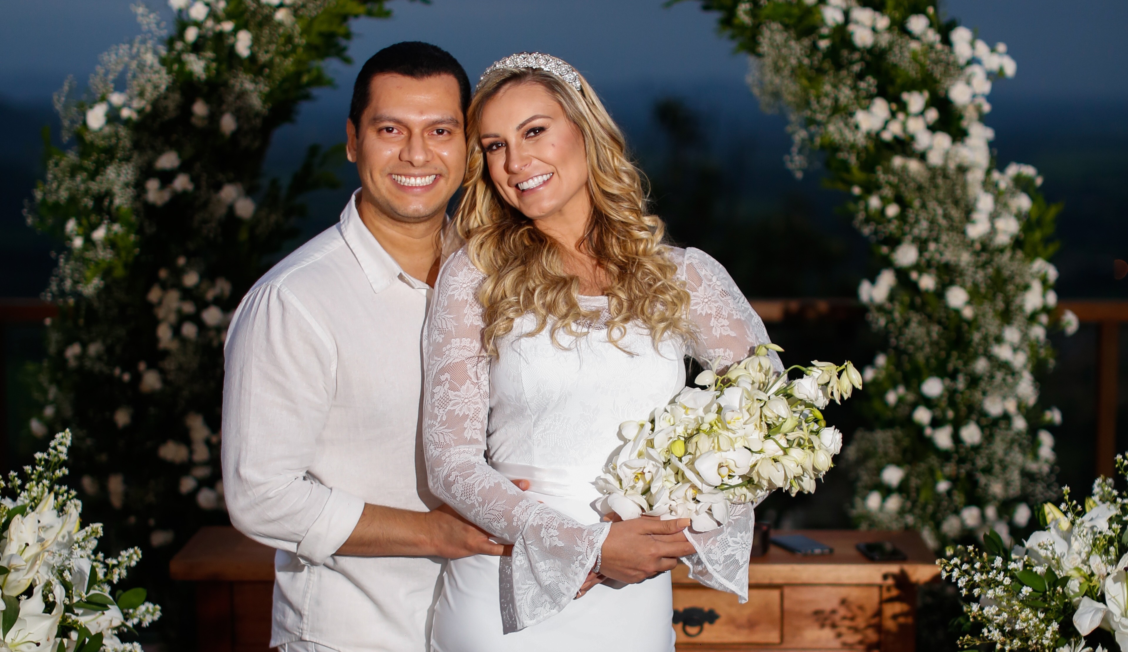 CONFIRA FOTOS: Andressa Urach se casa em cerimônia intimista: 