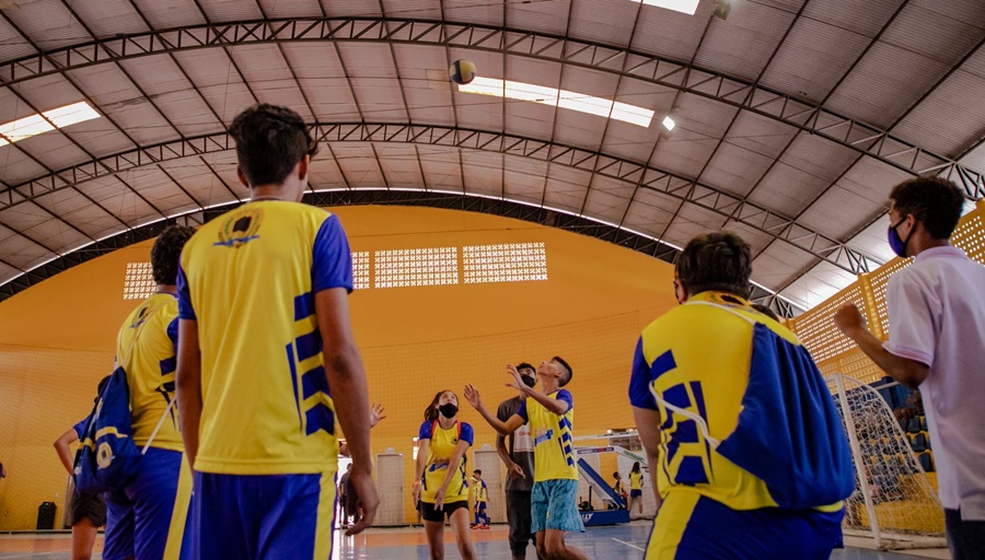 ZONA LESTE: Programa Talentos do Futuro oferta vagas na modalidade vôlei