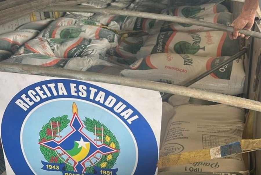 50 TONELADAS: Carga de farinha de trigo é apreendida com nota irregular