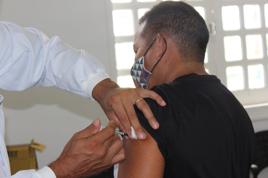PREVENÇÃO: Vacinação contra Covid-19 e vírus influenza vai até 31 de maio em RO