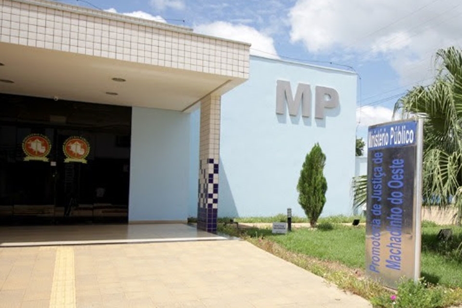 MACHADINHO DO OESTE: MP recomenda ao prefeito a retirada de postagens de promoção pessoal
