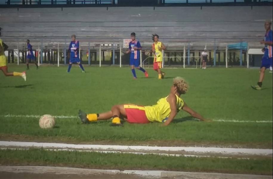 ELAS: Barcelona feminino é goleado em amistoso contra o sub-17 do Vilhenese