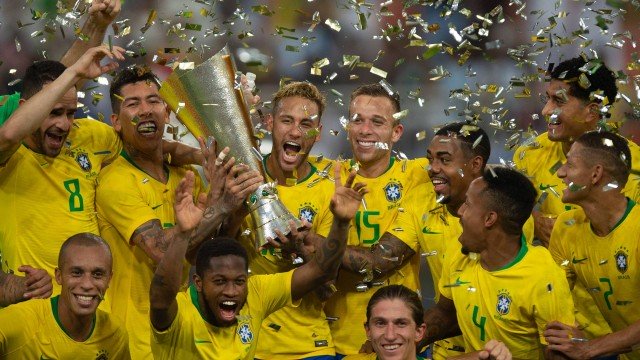 SUPERCLÁSSICO : Brasil derrota a Argentina com gol de zagueiro nos acréscimos